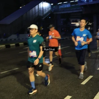 Runner Photo 7903285
