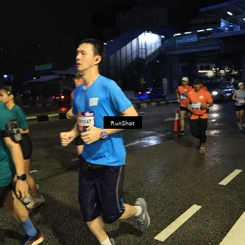 Runner Photo 7903319