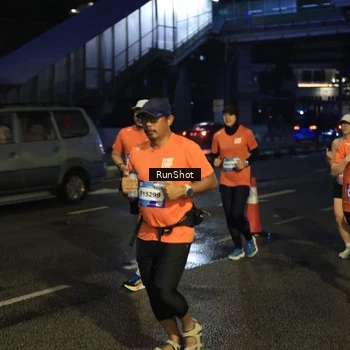Runner Photo 7903336