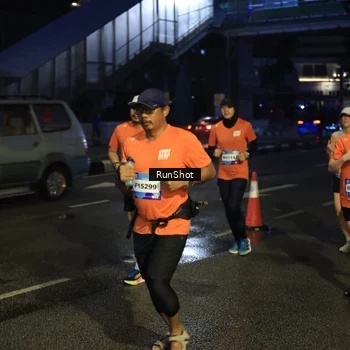 Runner Photo 7903344