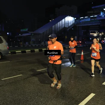 Runner Photo 7903354