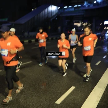 Runner Photo 7903365