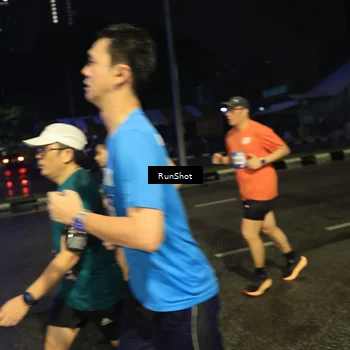 Runner Photo 7903367