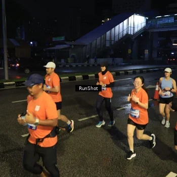 Runner Photo 7903369