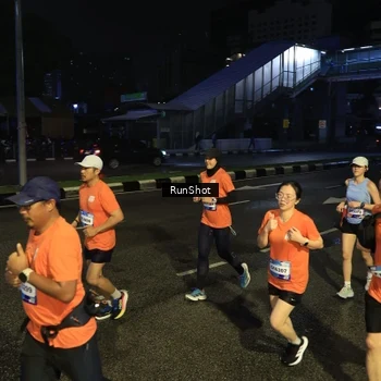 Runner Photo 7903378