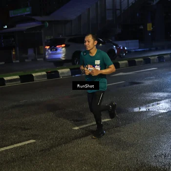 Runner Photo 7903393