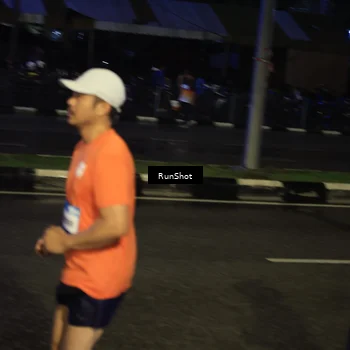 Runner Photo 7903399