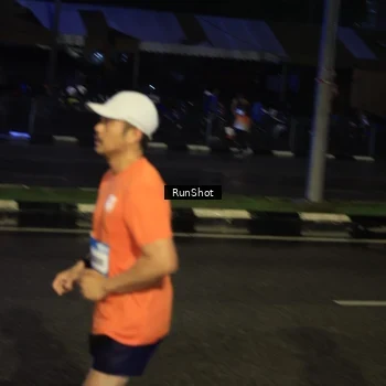 Runner Photo 7903403