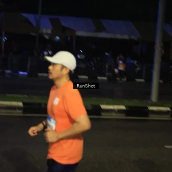 Runner Photo 7903410