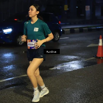 Runner Photo 7903442