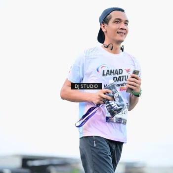 Runner Photo 7903453