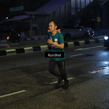 Runner Photo 7903457