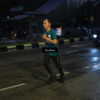 Runner Photo 7903477