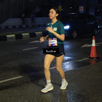 Runner Photo 7903491
