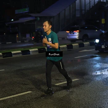 Runner Photo 7903518