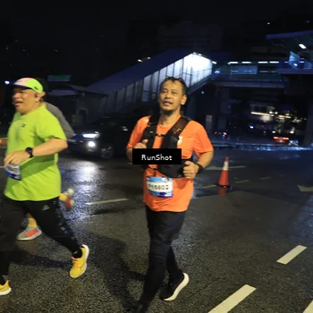Runner Photo 7903542