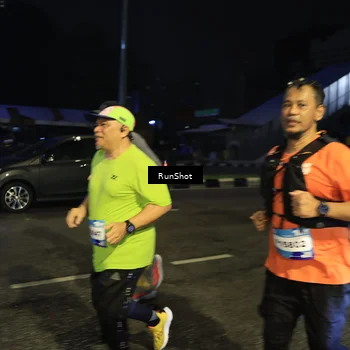 Runner Photo 7903566