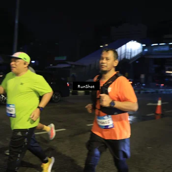 Runner Photo 7903568