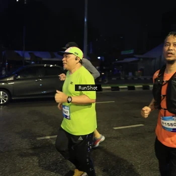 Runner Photo 7903571