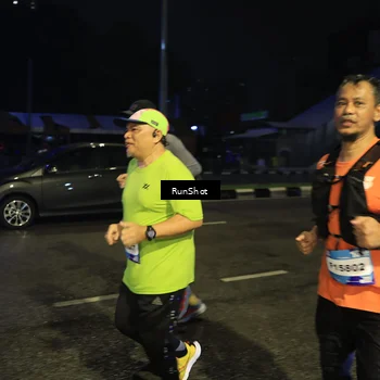 Runner Photo 7903572