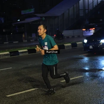 Runner Photo 7903584