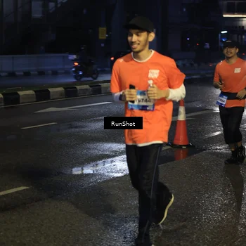 Runner Photo 7903587