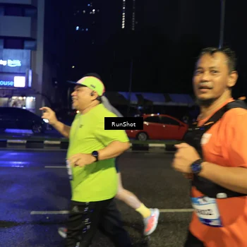 Runner Photo 7903592