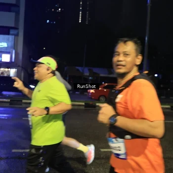 Runner Photo 7903594
