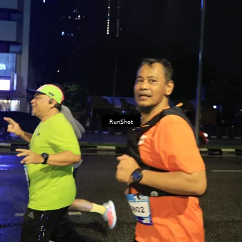 Runner Photo 7903596