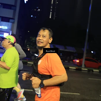 Runner Photo 7903602
