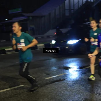 Runner Photo 7903640