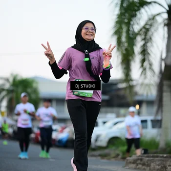 Runner Photo 7903662