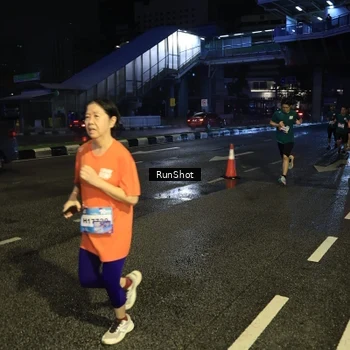 Runner Photo 7903673