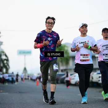 Runner Photo 7903680