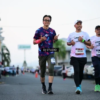 Runner Photo 7903682