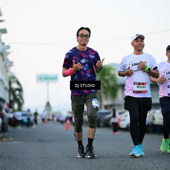 Runner Photo 7903683