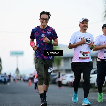 Runner Photo 7903693