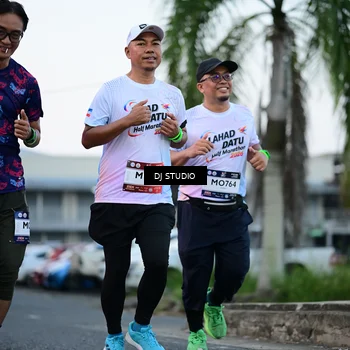 Runner Photo 7903694
