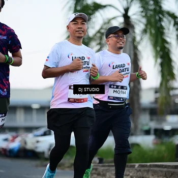 Runner Photo 7903699