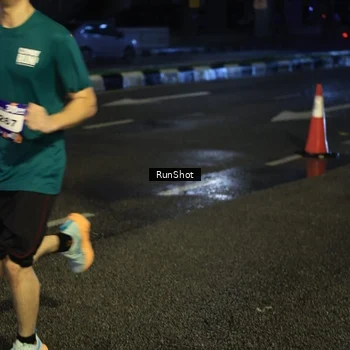 Runner Photo 7903702