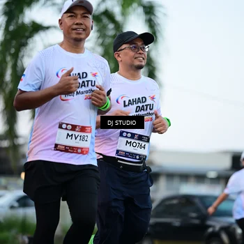 Runner Photo 7903705