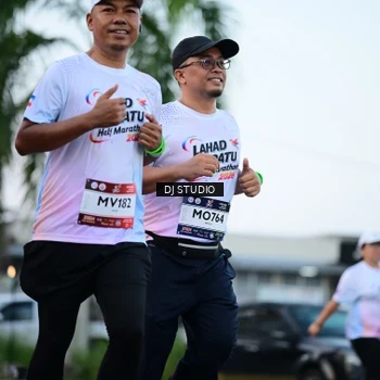 Runner Photo 7903710