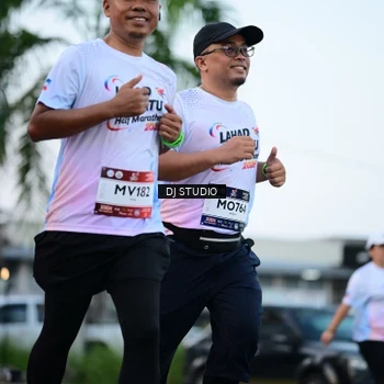 Runner Photo 7903715