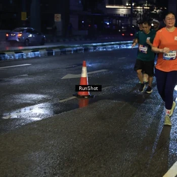 Runner Photo 7903716