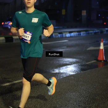 Runner Photo 7903719