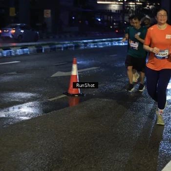 Runner Photo 7903724