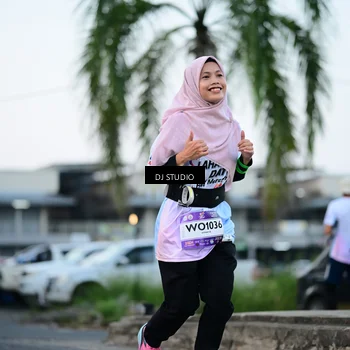 Runner Photo 7903735
