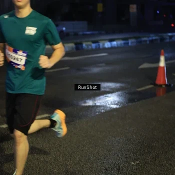 Runner Photo 7903746