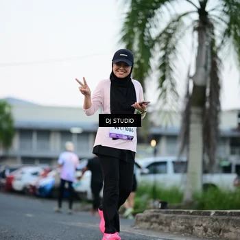 Runner Photo 7903772