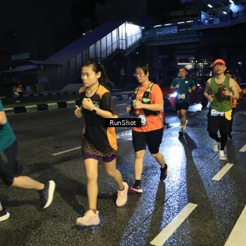Runner Photo 7903787